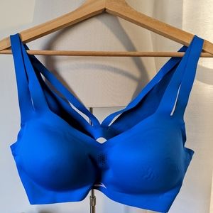 Brooks Dare Strappy Run Bra, 40 inch band, AB cup, Bluetiful